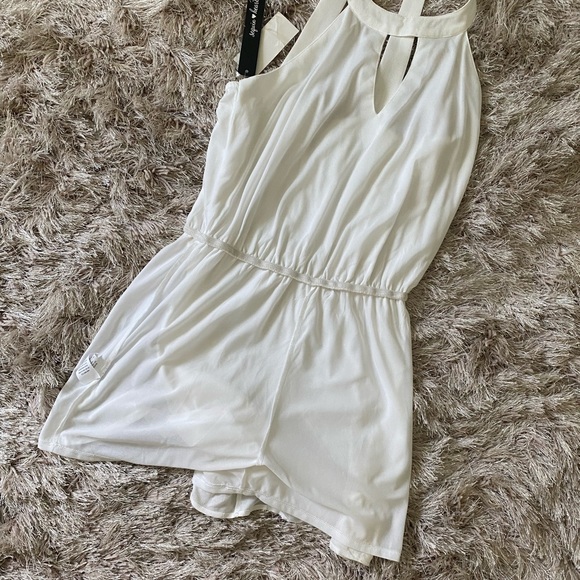 NWT! Off White Romper - Picture 7 of 9